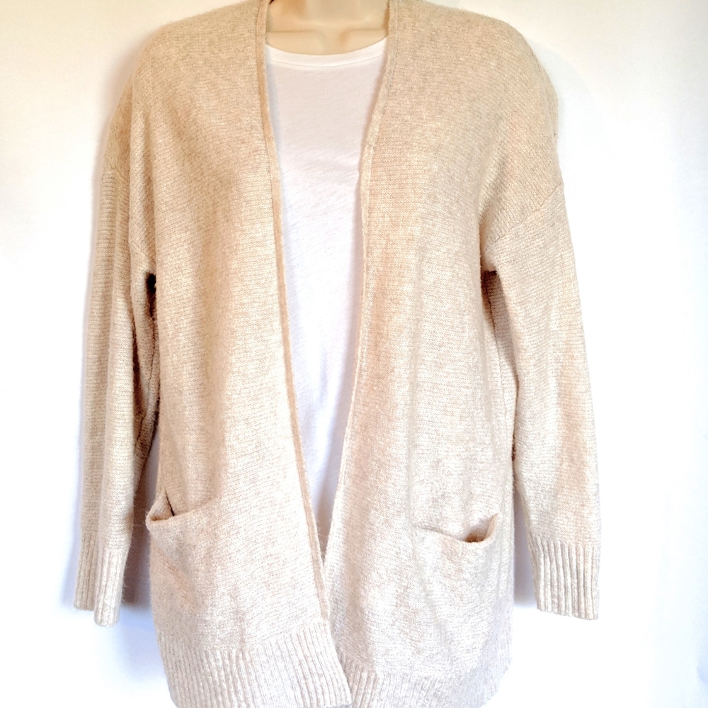American‎ eagle outfits cardigan.